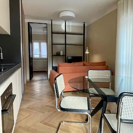Ca Bela - Moscova Apartmán Milán
